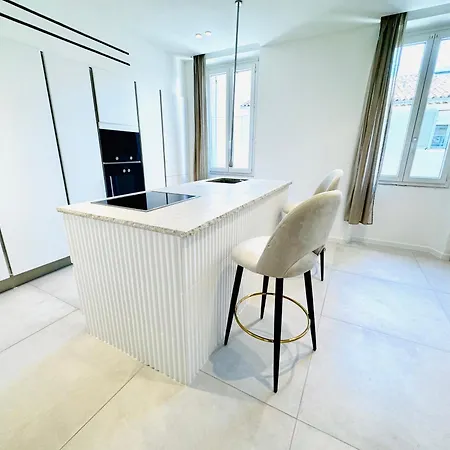 Hypercentre Daire Saint-Tropez